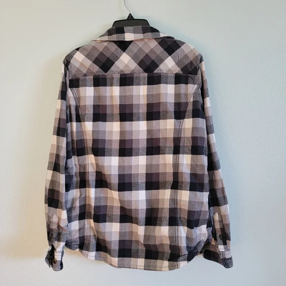 ‼️Sold‼️Carhartt black and white flannel shirt - Picture 3 of 5
